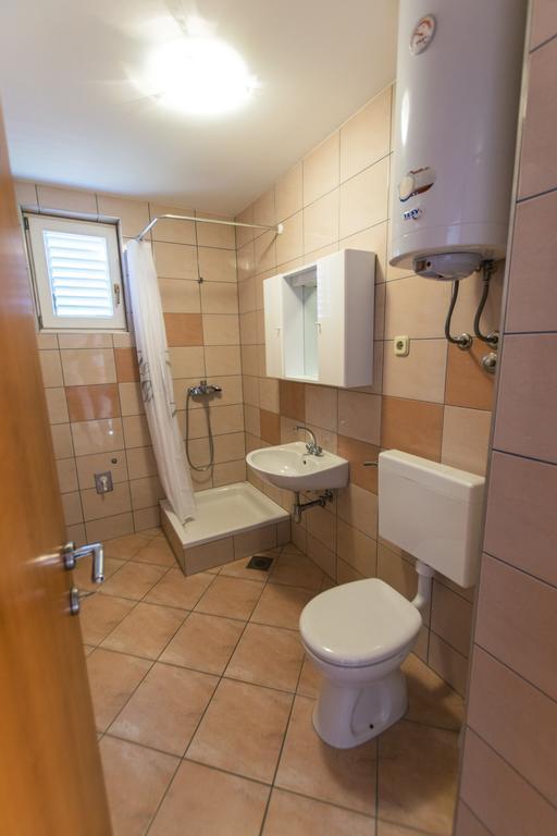 Apartment Duda Starigrad Paklenica Exterior photo