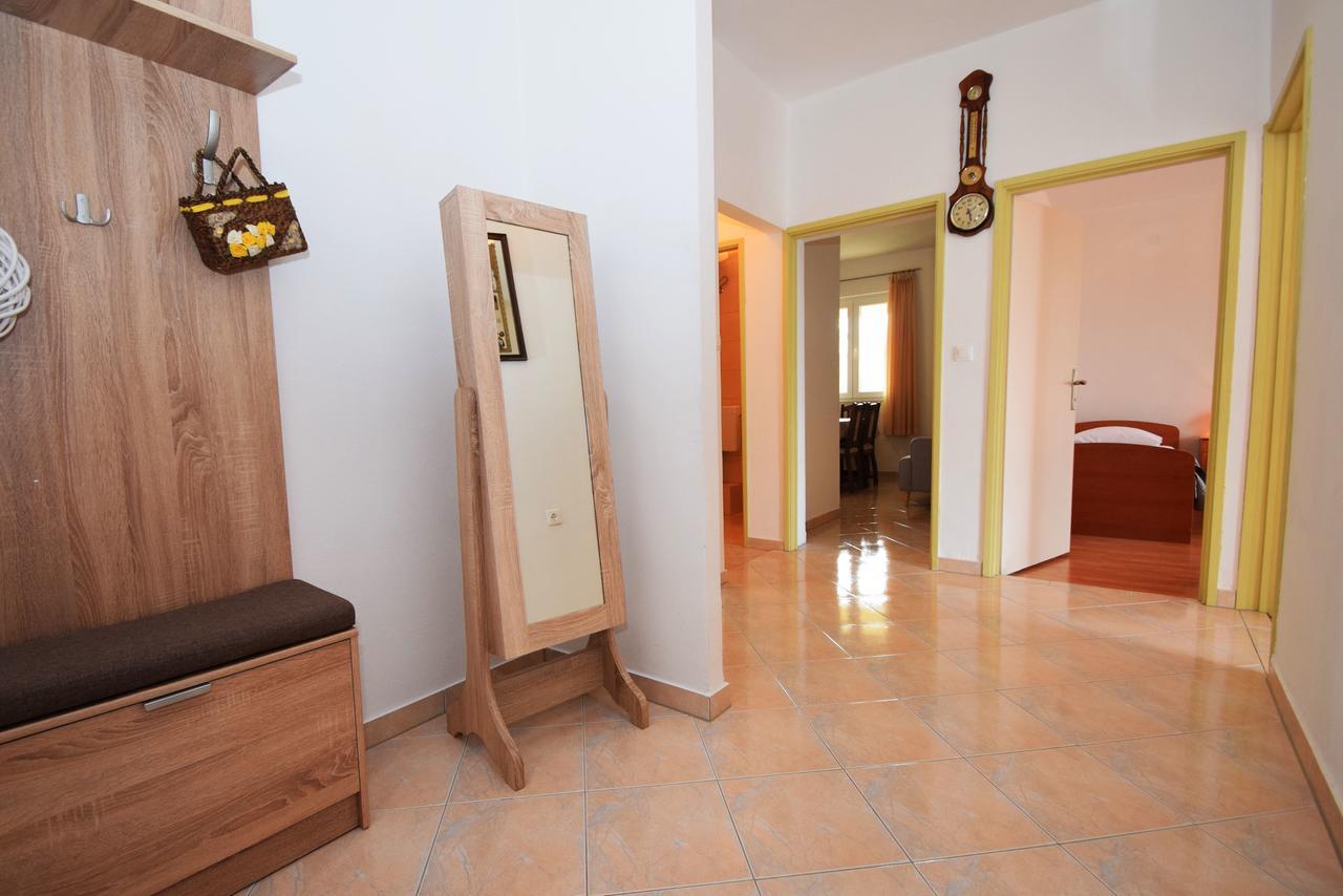 Apartment Duda Starigrad Paklenica Exterior photo
