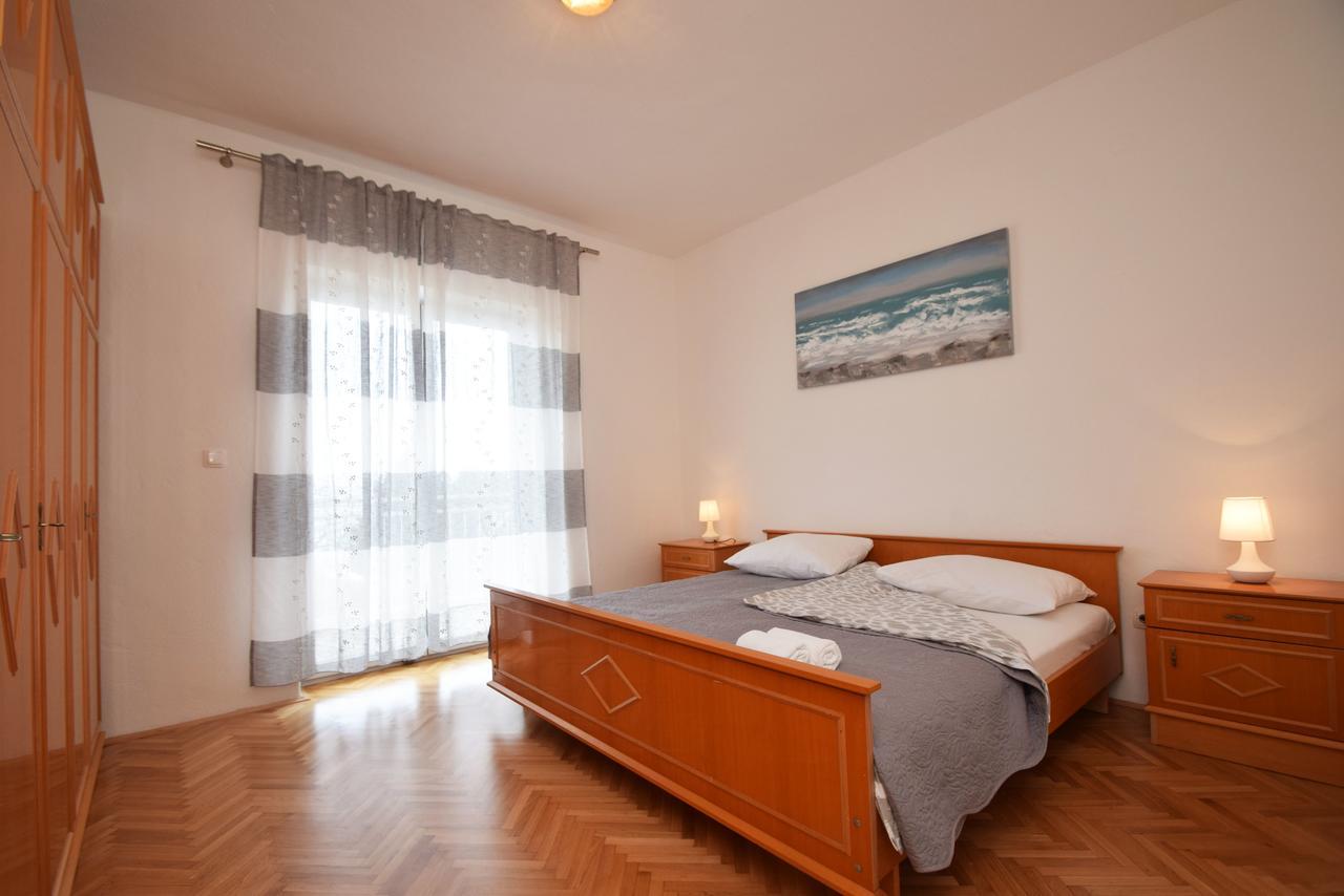 Apartment Duda Starigrad Paklenica Exterior photo